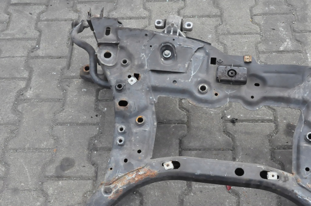 Mercedes w117 підрамник підвіска підрамник поперечина Зі Шроту