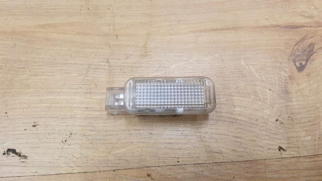 фото №1, Лампа кабіни audi a3 a4 b6 b7 8e0947415
