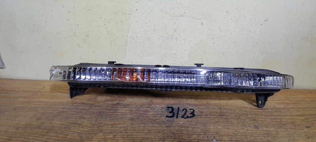 фото №5, Audi q7 поворотник левый 4l 4l0