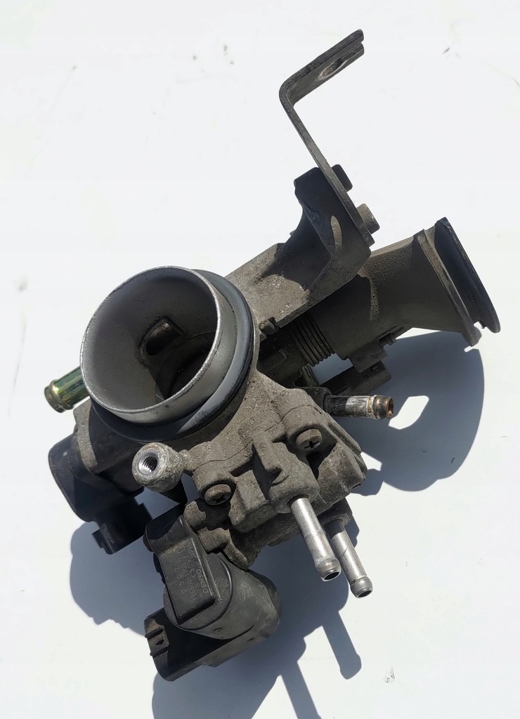 фото №1, Дроссельная заслонка yaris i 1,0 vvt-i