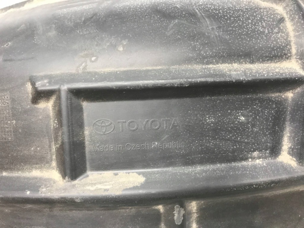 фото №8, Toyota yaris iv подкрылок левый задняя задние 65638-k0050