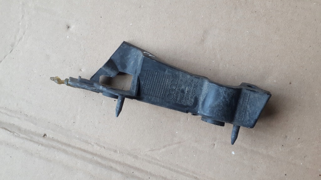 фото №1, Audi оригинальный номер 8k0807283 направляющая бампера