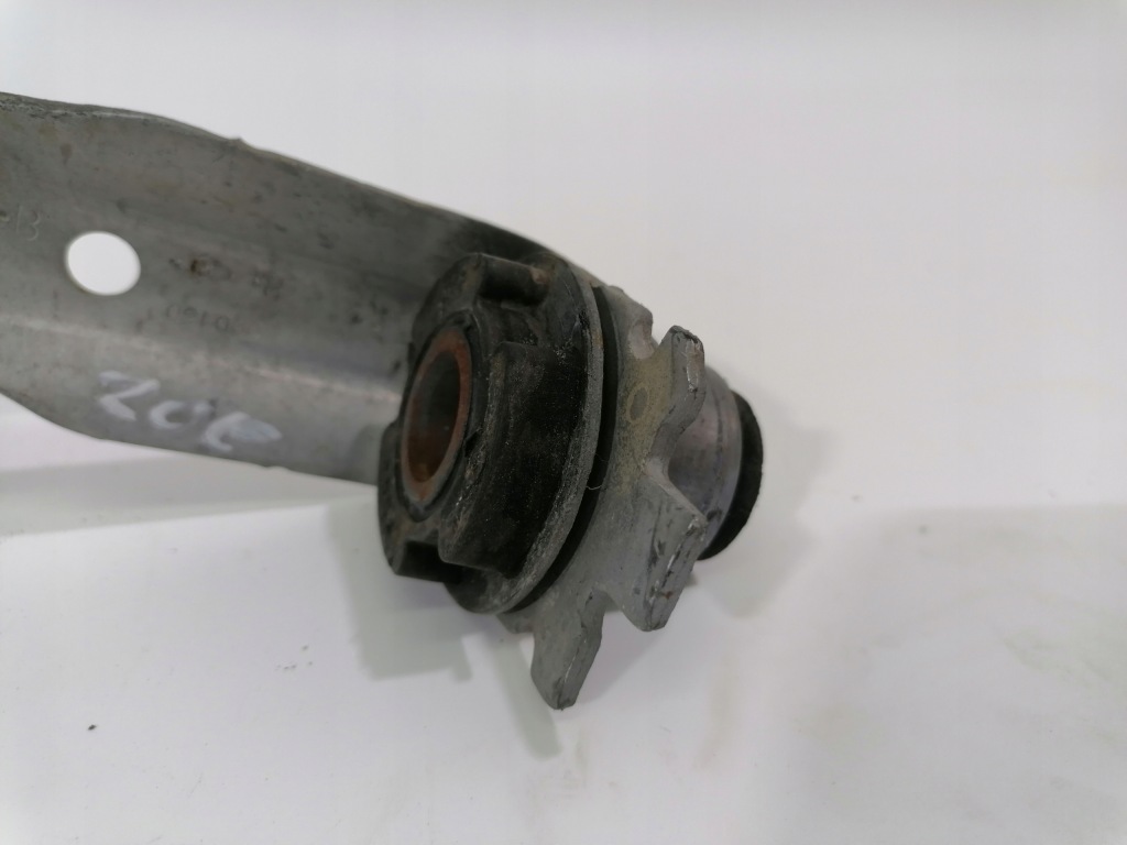 фото №4, Кронштейн правий кронштейн підрамник renault zoe #1197