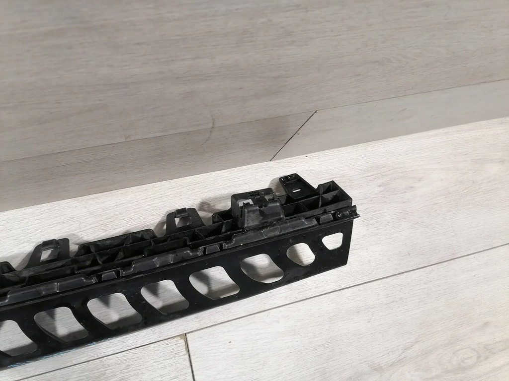 фото №6, Mercedes w223 напрямна середній бампер задня a2238857200