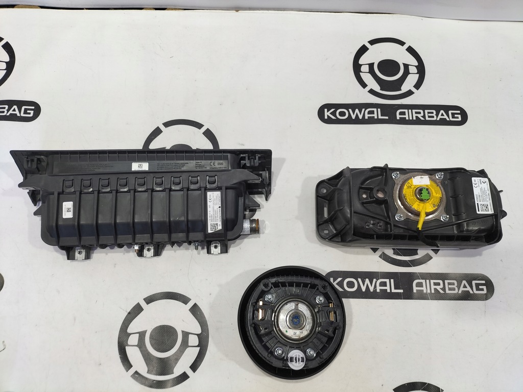 фото №5, Smart 453 fortwo приборная панель консоль подушка безопасности подушки безопасности ремни оригинал демонтаж