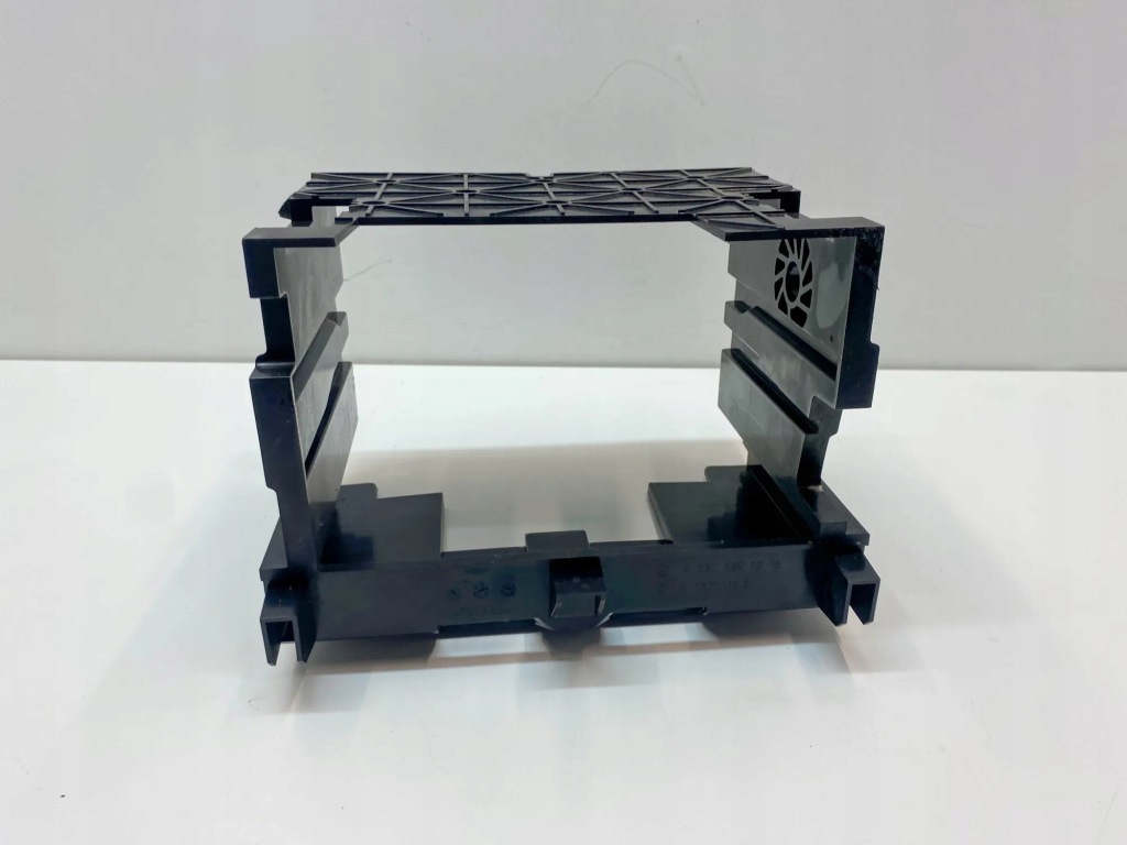 фото №1, Другое запчасти панель внутреннего mercedes-benz sl r230 a2306890016