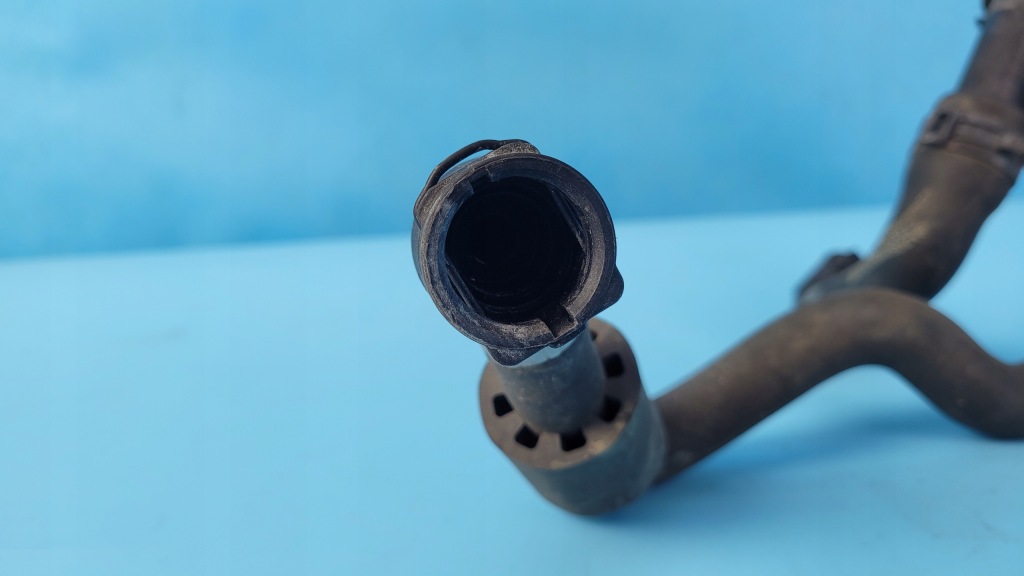 Mercedes w213 e350 3.0 cdi 17r пабтрубок  шланг воды a2135016982 с Разборки