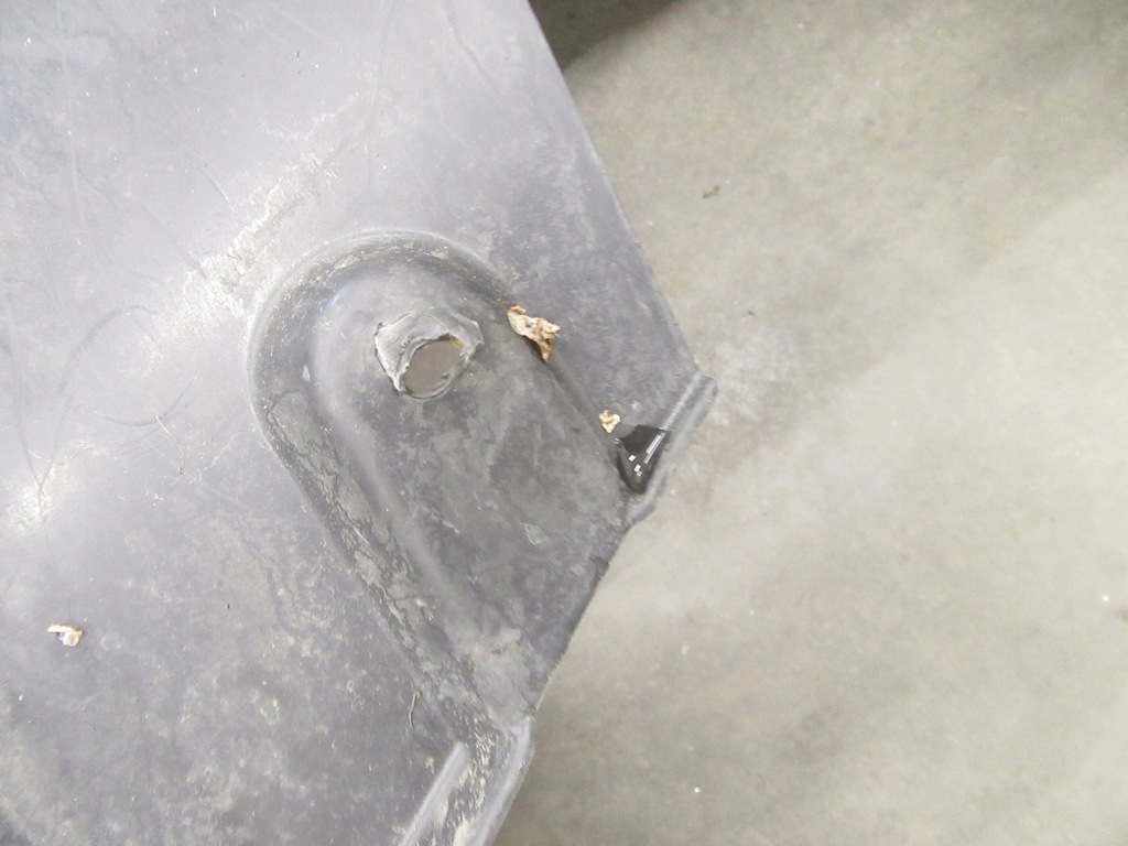 фото №7, Підкрилок правий задня захист колеса bmw e53 x5