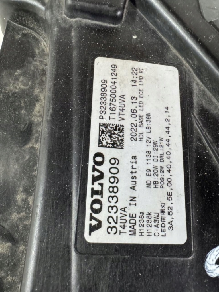 Фара правий перед volvo xc40 xc 40 22- Оригінал