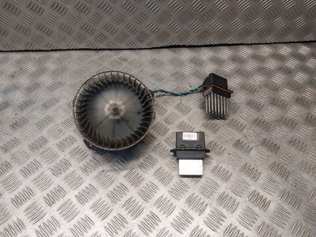 фото №1, Воздуходувка вентилятор обдув резистор chrysler pacifica i ay166100-0346