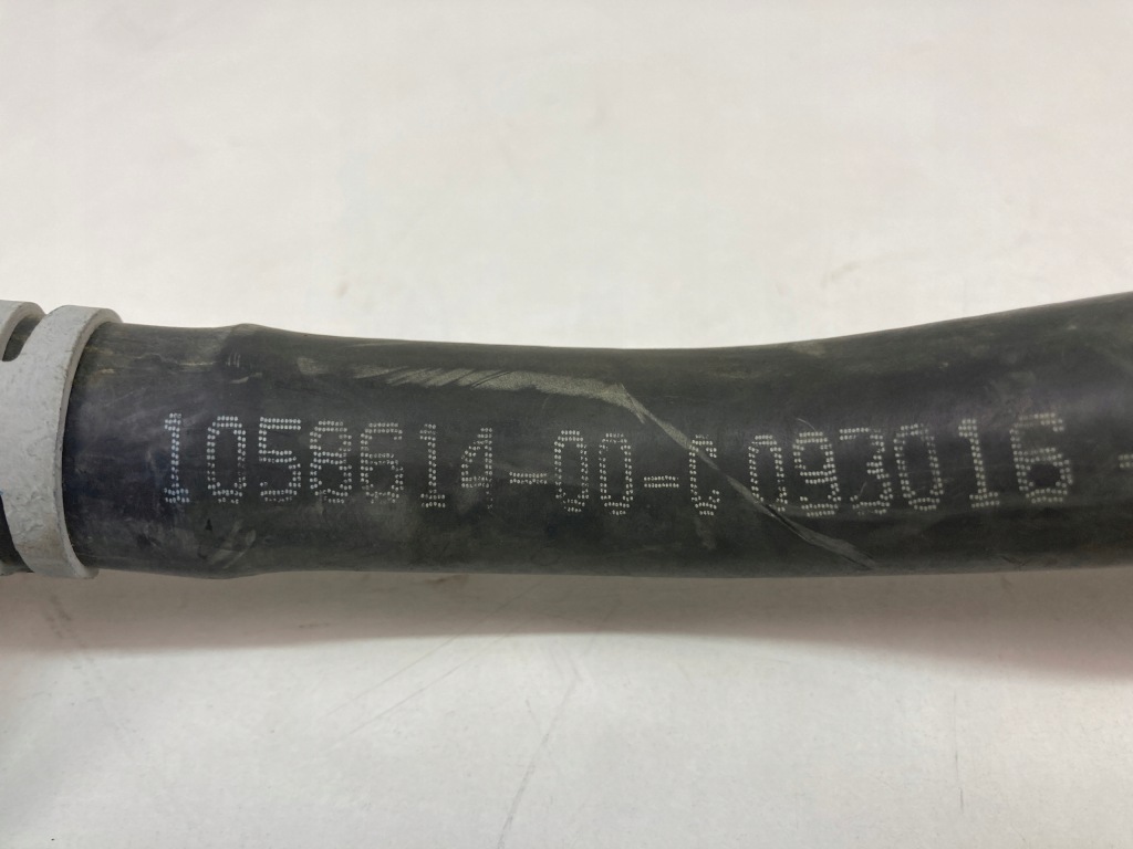 Пабтрубок  труба насоса воды радиатора tesla s рестайлинг в Украине