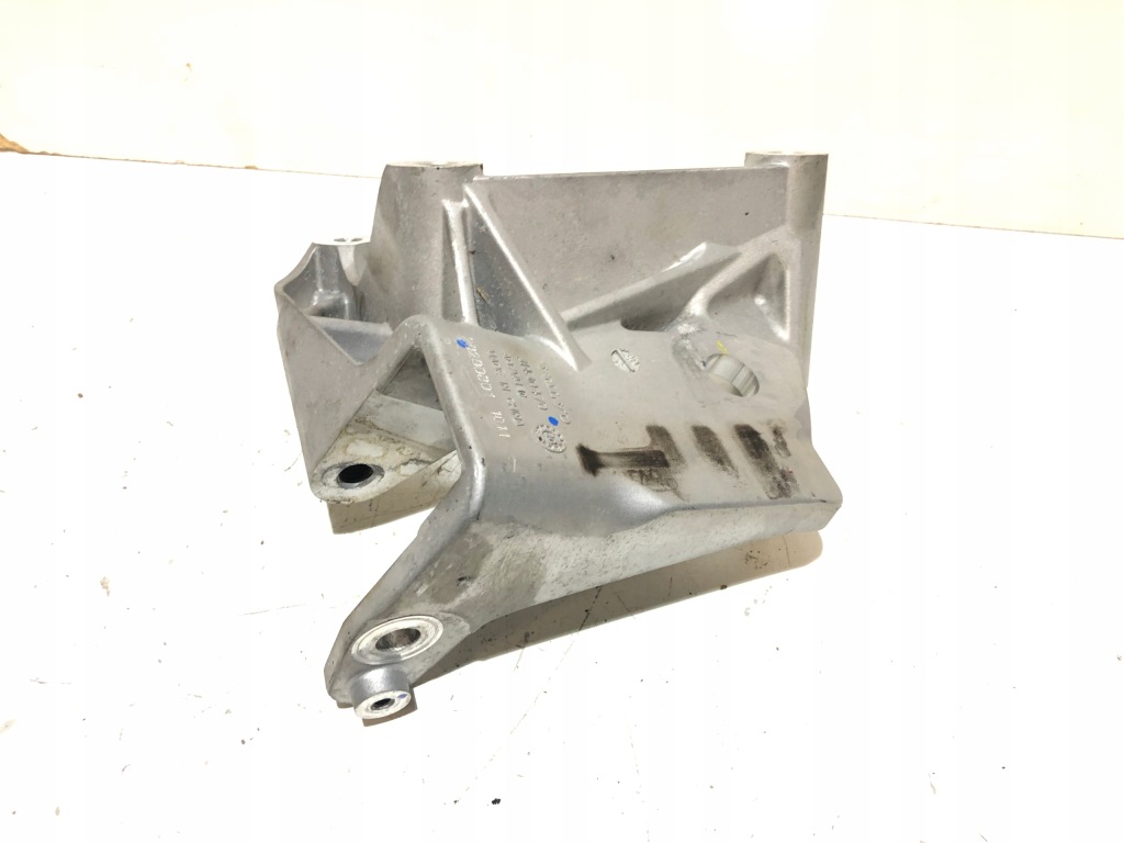 фото №5, Volvo v60 ii t8 2.0 405 кронштейн двигателя 31430470