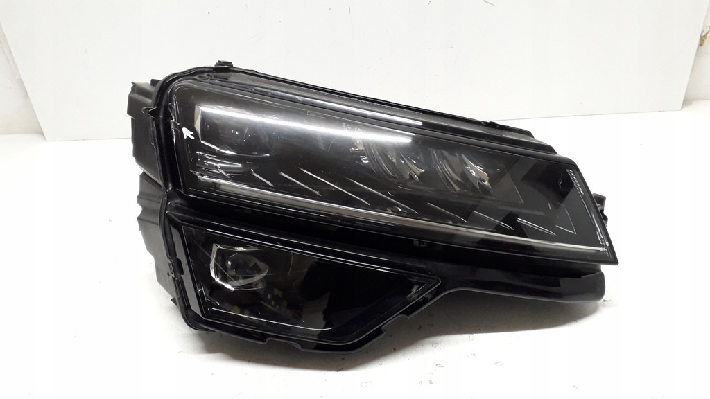 фото №10, Skoda karoq лампа правая передняя full led - корпус