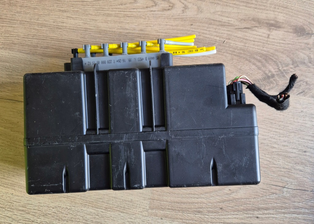 фото №1, Помпа центрального замка mercedes w220 2208000248