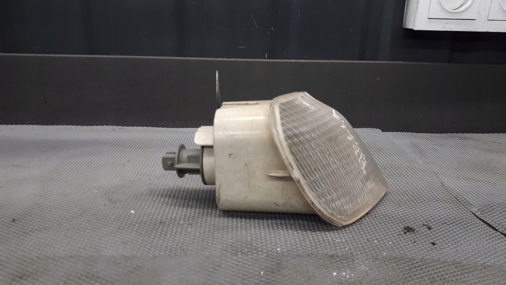 фото №4, 143242r поворотник правий alfa romeo 146 hella