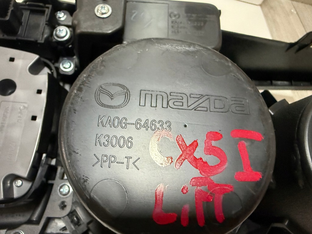 фото №11, Mazda cx-5 i lift 15-17 туннель средний панель управление радио чехол