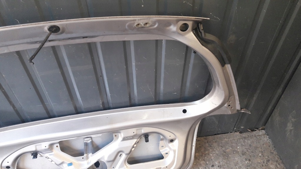 фото №13, Крышка багажника багажника toyota yaris i серебристая