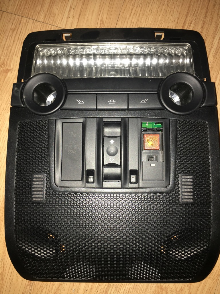 фото №1, Bmw e70 e71 x6 лампа салону стельовий 9225925