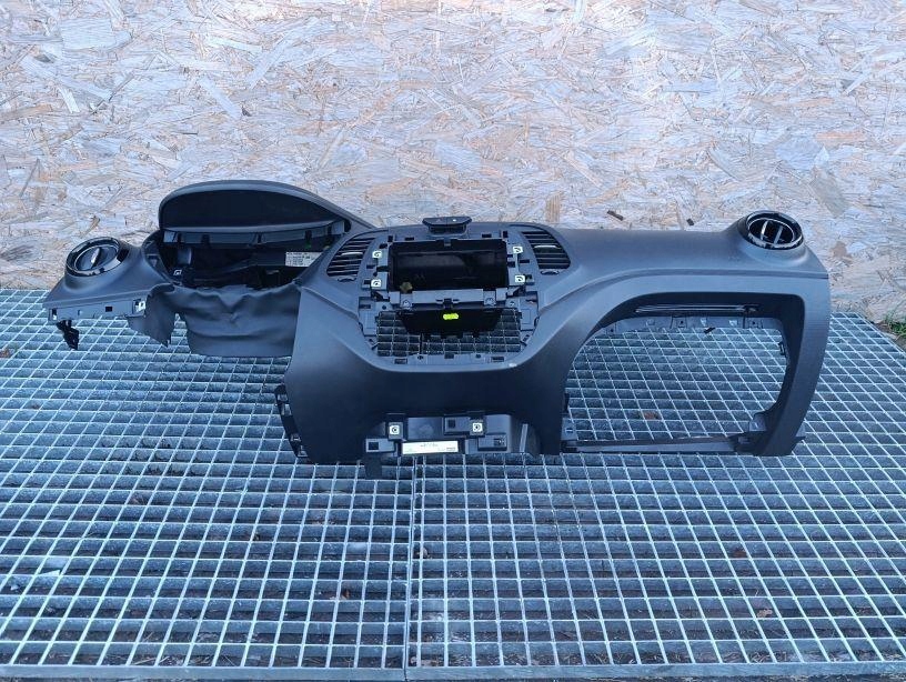 фото №1, Панель приладів приладова подушка безпеки консоль renault captur 1 2014