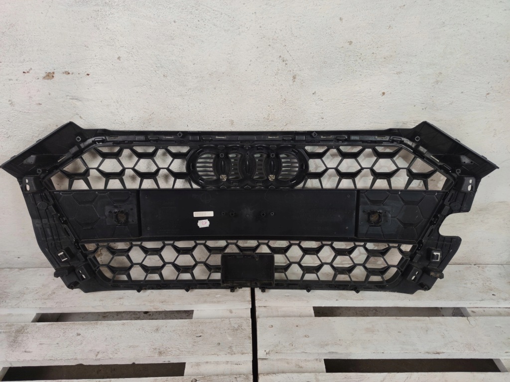 Решётка радиатора решётка радиатора бампера audi a1 82a pdc Оригинал