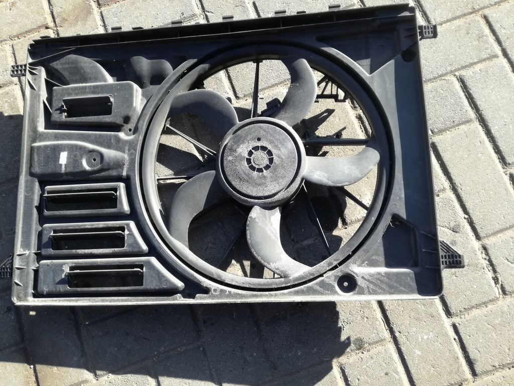 фото №4, Volvo v40 ii 2012 - 2019 rok вентилятор радіатора 31319166