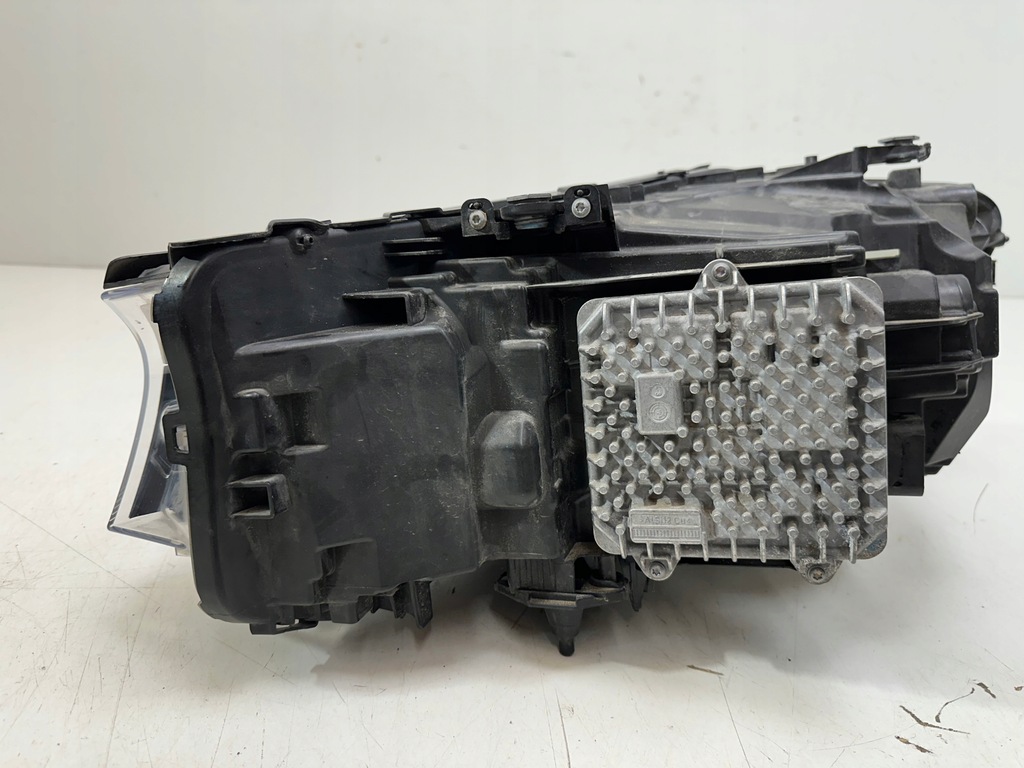 фото №9, Лампа правая перед bmw 5 g30 g31 full led комплектная idealna 7439200-01