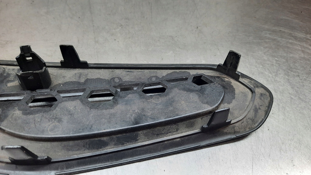 фото №10, Решітка решітка радіатора бампера ліва 31294131 volvo s60 v60