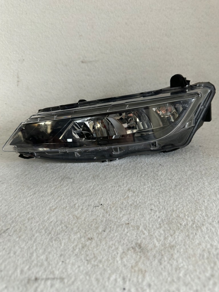 Купити Seat cupra ateca рестайлінг  18r+ правий протитуманна фара led ory eu !