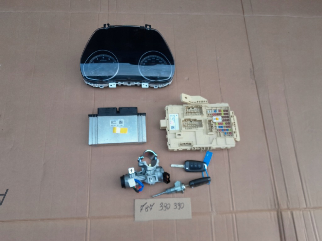 фото №5, Hyundai i30 iii 21r 1.5dpi 110km набір стартовий