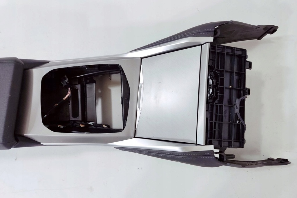 фото №12, Комплект сидений bmw 4 coupe g22, g82 6996833 2.0l бензиновый 190kw 2023