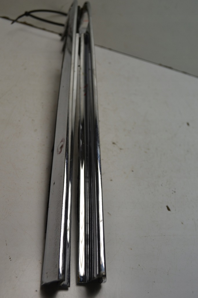 фото №15, Mercedes w116 накладки хром задня лампи права + ліва