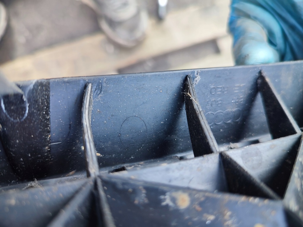 фото №6, Молдинг pod бампер audi a3 3d балка 8p3807421