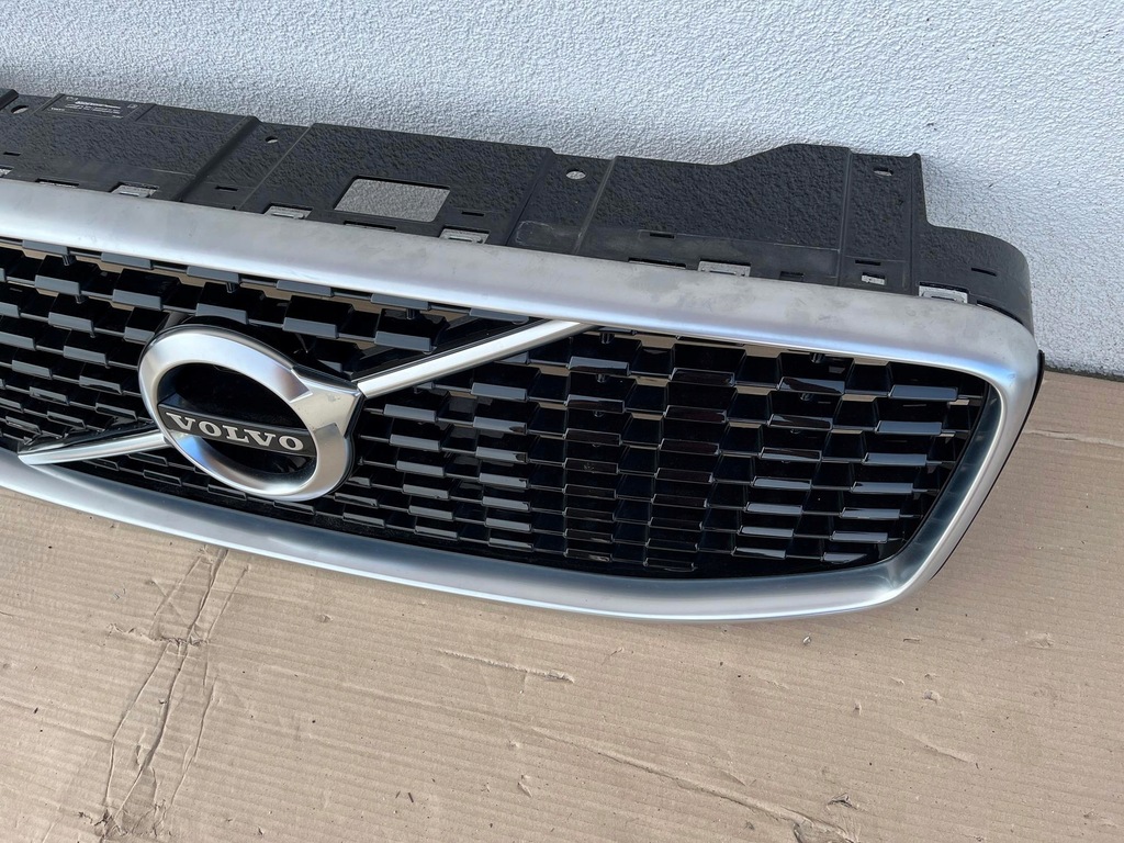 фото №3, Решётка радиатора решётка радиатора volvo xc60 ii r design хороший