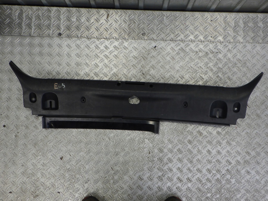 Купить Bmw 7 e65 e66 накладка порог поперечина задняя 8223560