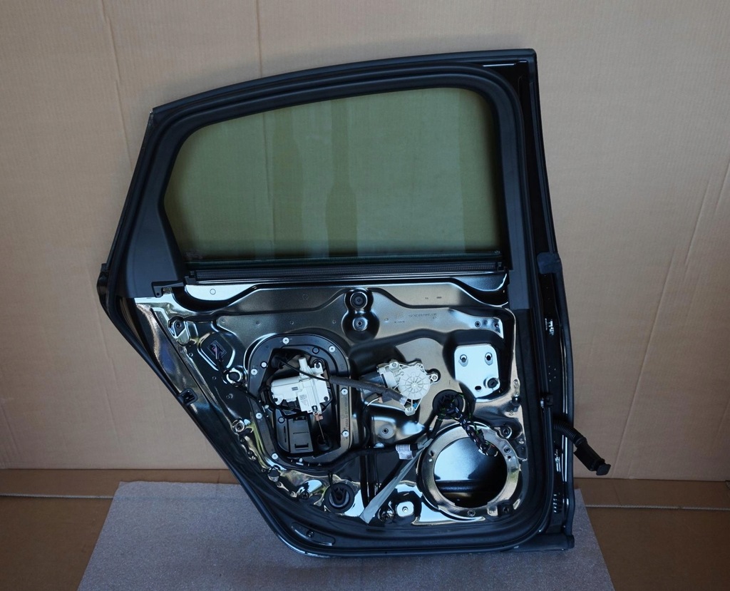 фото №8, Двері ліва задні audi a6 c8 4k lx7j sedan