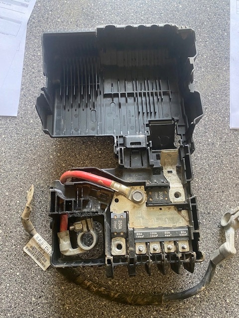 фото №1, Opel meriva b корпус крышка аккумулятор