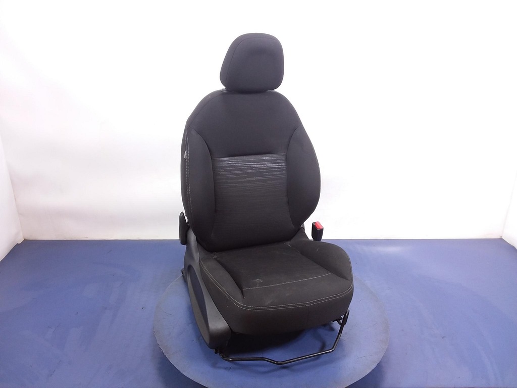 фото №1, Peugeot 208 i сиденье пассажира перед правый eu