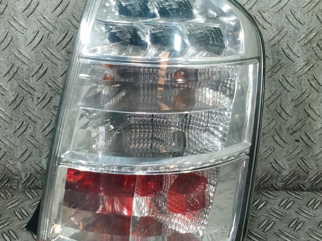 фото №1, Лампа задняя правая toyota prius ii 03-09 хэтчбек
