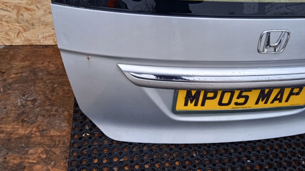 фото №2, Honda fr-v кришка багажника задня nh623m