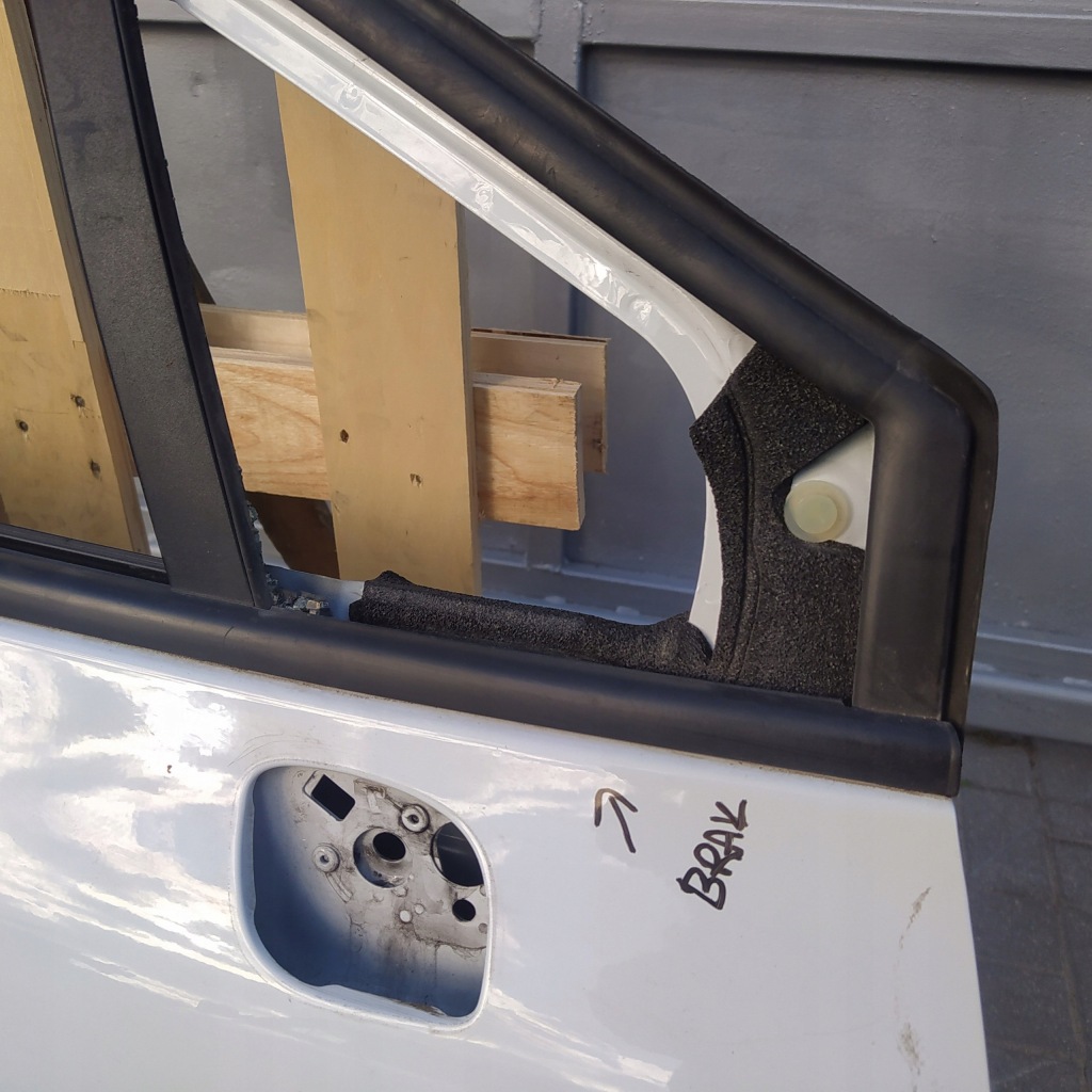 фото №2, Двері правий перед передні renault clio iv