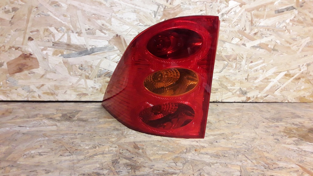фото №1, Лампа задняя peugeot 1007 ezw 2006 1.6