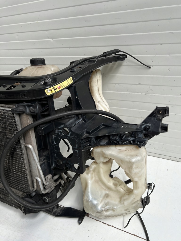 Ремінь передній балка радіатор комплект радіатор mini cooper r56 1.6 дизель європа Зі Шроту