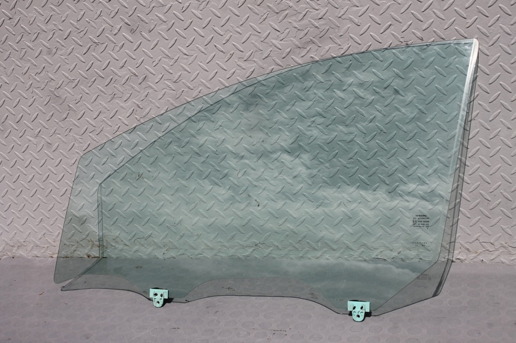 фото №1, Скло двері лівий перед nissan note ii e12 13-17