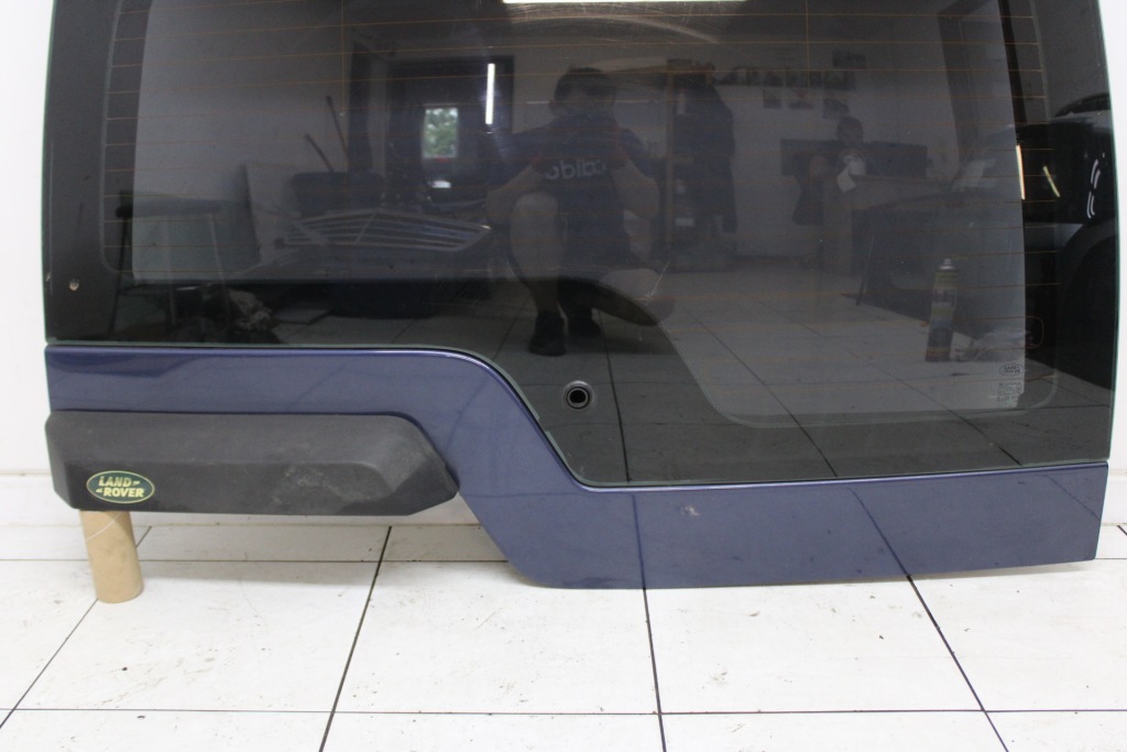 фото №6, Land rover discovery iii 3 2004r- крышка багажника крышка багажника накладка стоп 849