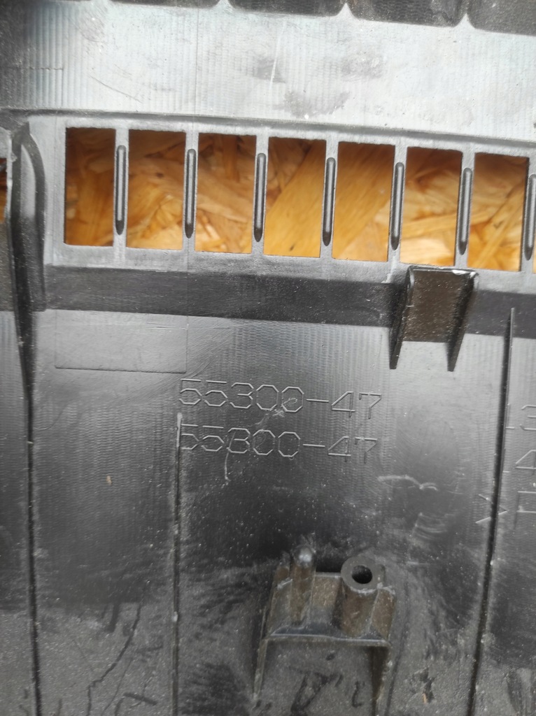 фото №4, Накладка консоли toyota prius iv