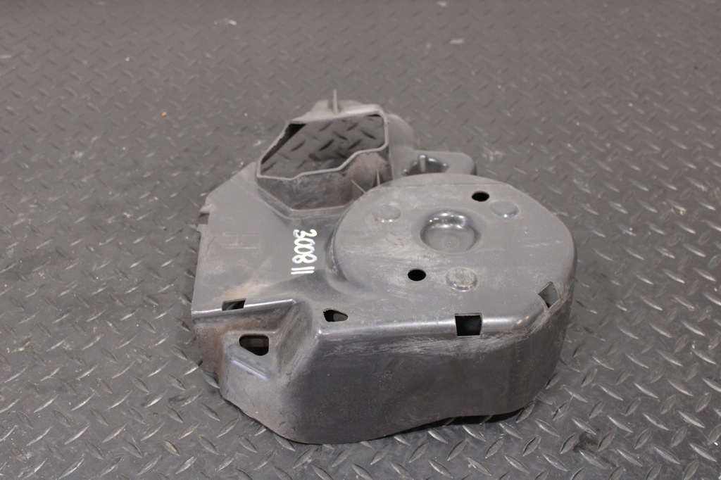 фото №1, Защита ośki балка правый задняя peugeot 3008 ii 2 9813384480