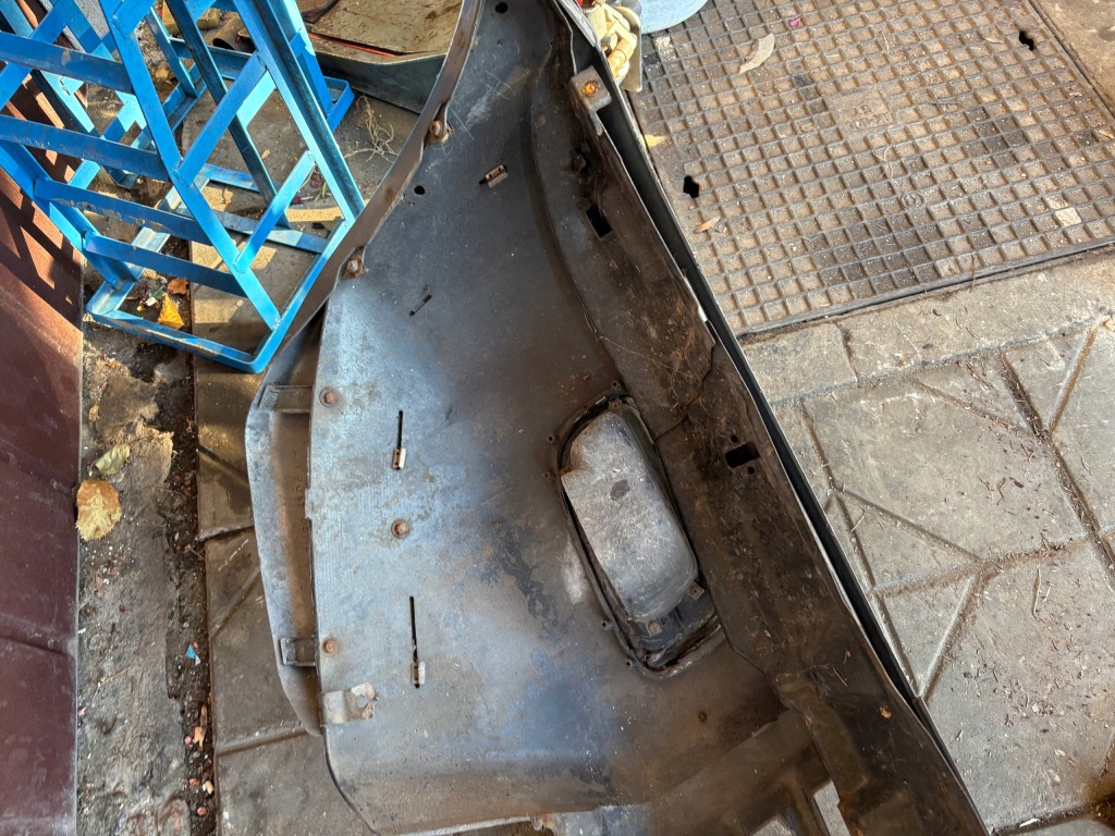 Купити Бампер передній перед mitsubishi pajero 3 3 00-03r комплектний