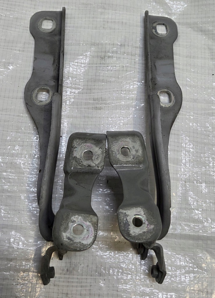 фото №5, Chevrolet trax петля капот правий 95141369 лівий 95141368 код лакофарбового покриття gan