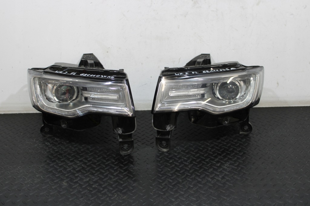 Купить Фонари перед led jeep grand cherokee wk2 рестайлинг  68111034ad 68111035ad