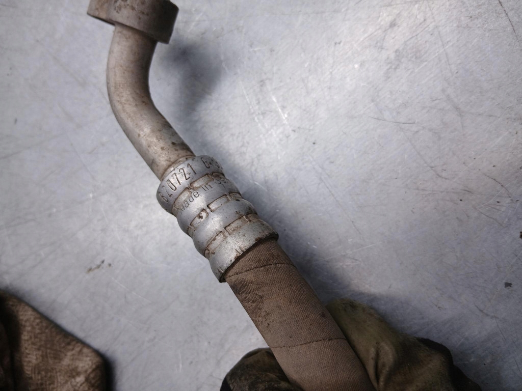 фото №6, Шланг кондиціонера vw bora 1.6b sedan 99r 1j0820721